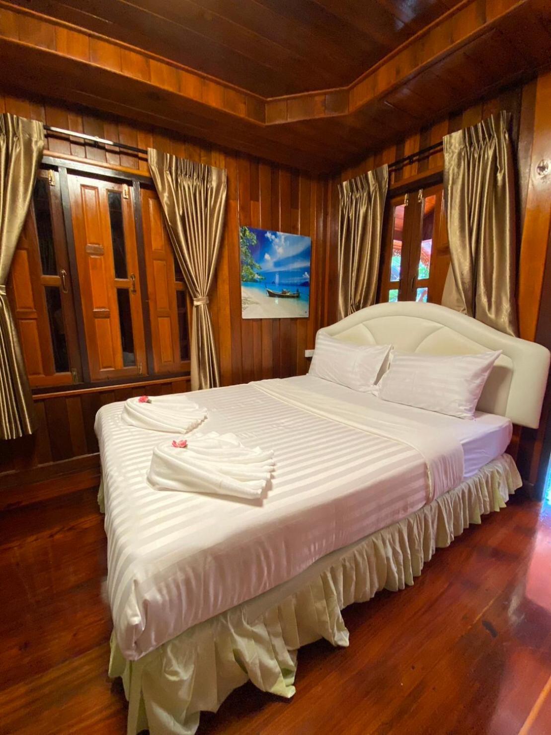 Ruan Mai Naiyang Beach Resort Nai Yang Экстерьер фото