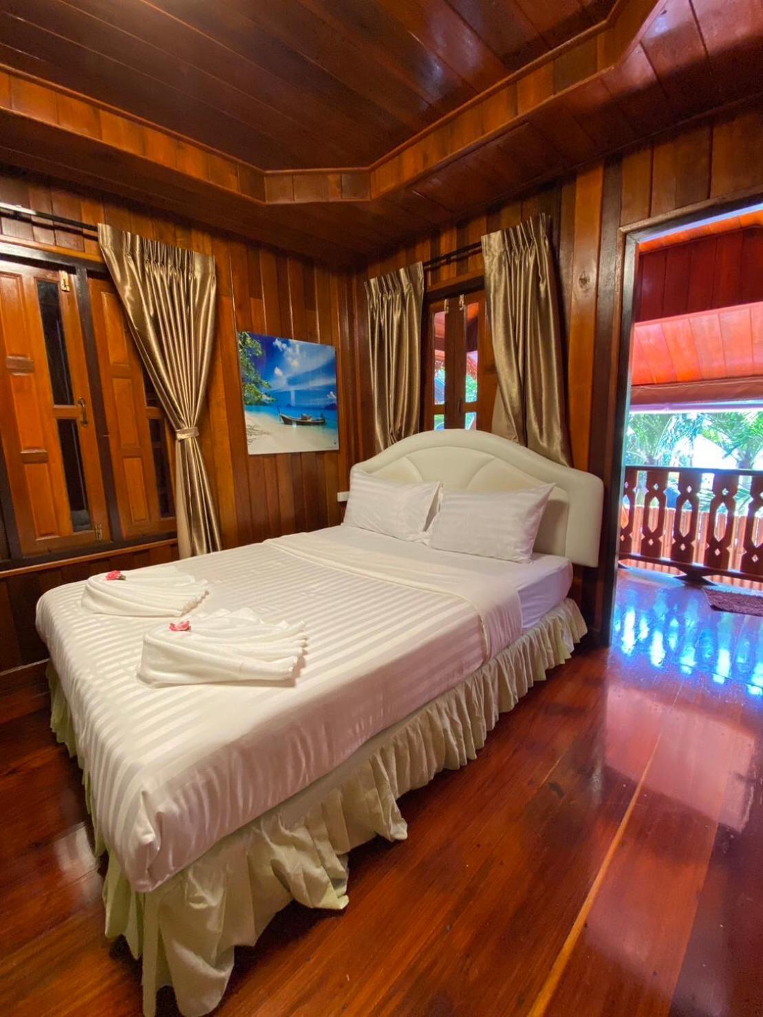 Ruan Mai Naiyang Beach Resort Nai Yang Экстерьер фото