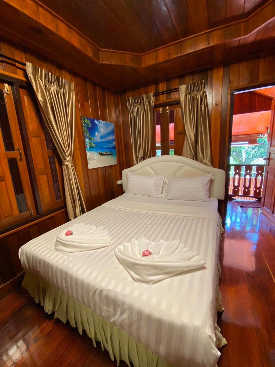 Ruan Mai Naiyang Beach Resort Nai Yang Экстерьер фото
