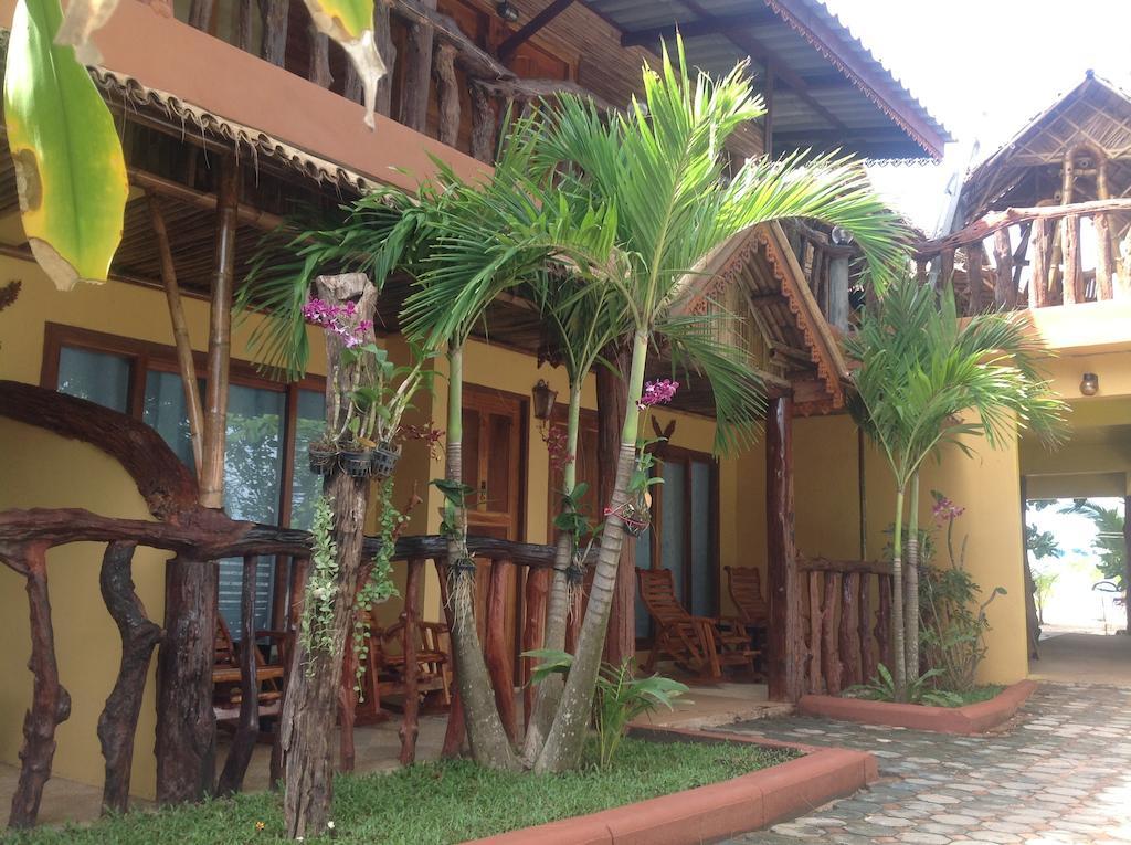 Ruan Mai Naiyang Beach Resort Nai Yang Экстерьер фото