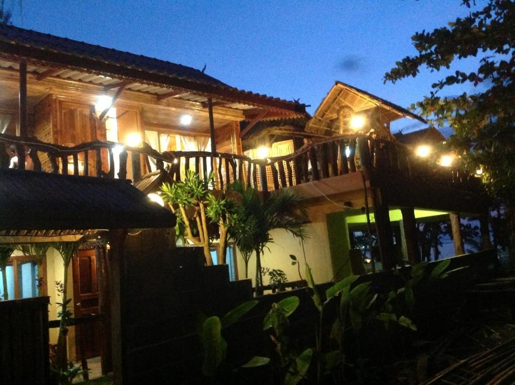 Ruan Mai Naiyang Beach Resort Nai Yang Экстерьер фото