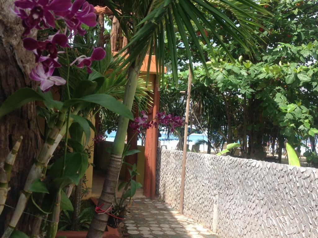 Ruan Mai Naiyang Beach Resort Nai Yang Экстерьер фото
